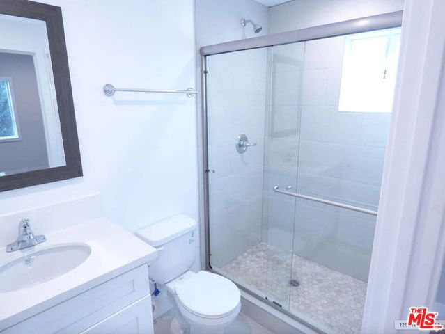 1256 N Hobart Boulevard, Los Angeles, CA 90029