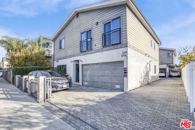 1256 N Hobart Boulevard, Los Angeles, CA 90029