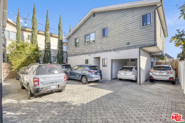 1256 N Hobart Boulevard, Los Angeles, CA 90029