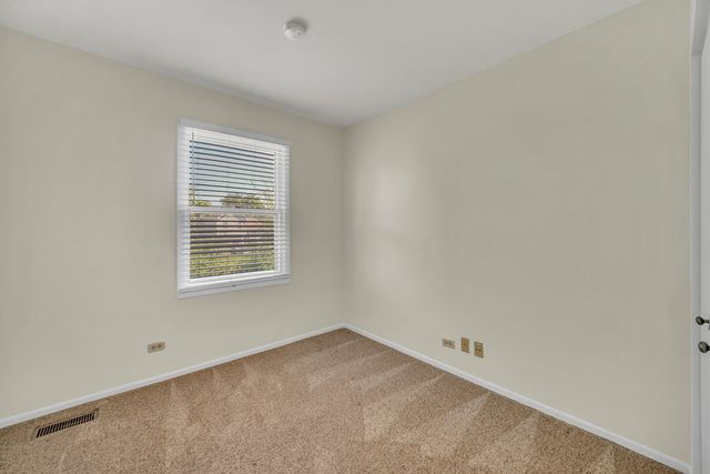 1100 LOCKWOOD Drive, Buffalo Grove, IL 60089