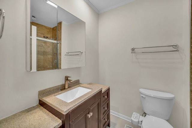 1100 LOCKWOOD Drive, Buffalo Grove, IL 60089
