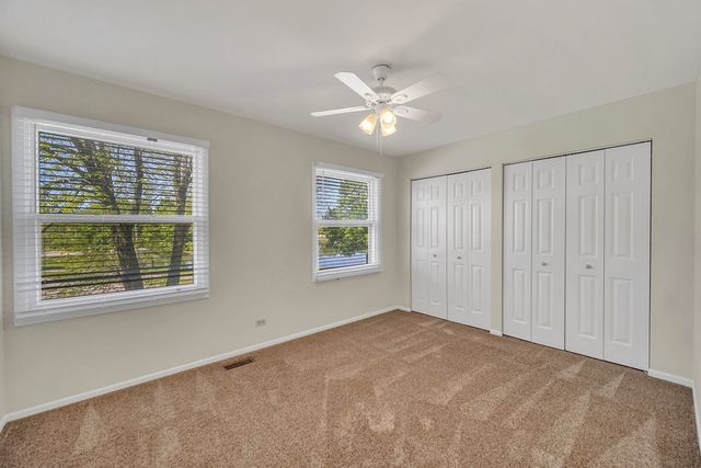 1100 LOCKWOOD Drive, Buffalo Grove, IL 60089