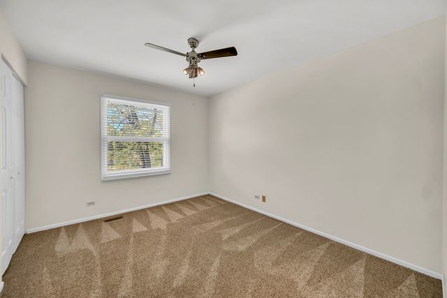 1100 LOCKWOOD Drive, Buffalo Grove, IL 60089