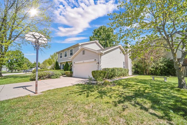 1100 LOCKWOOD Drive, Buffalo Grove, IL 60089