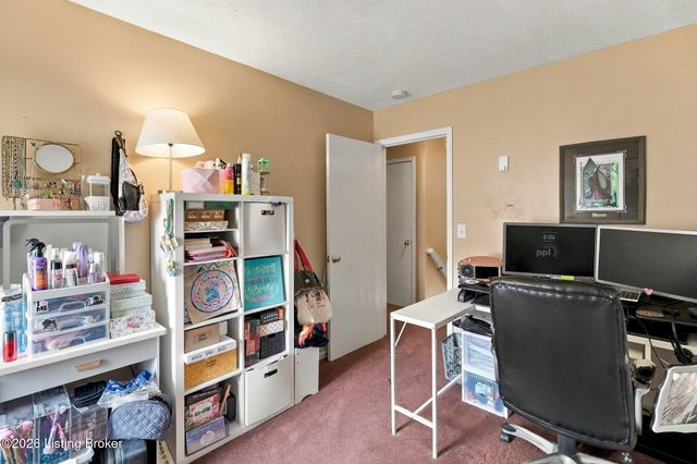 11101 Deer Haven Ct, Louisville, KY 40229