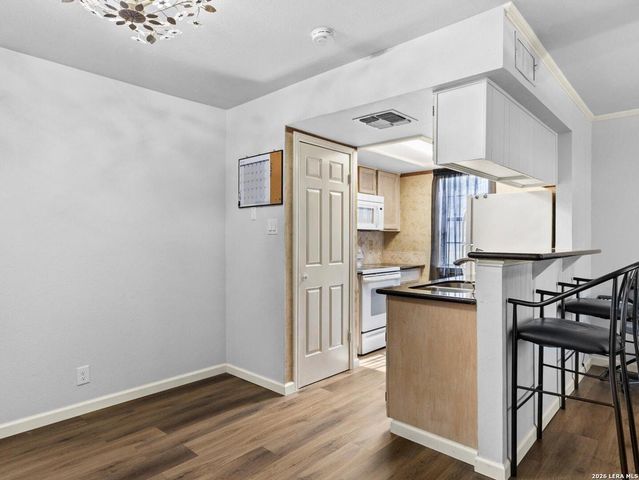 11610 Vance Jackson Rd Apt 119, San Antonio, TX 78230