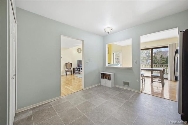 678 Highgate, Rochester Hills, MI 48307