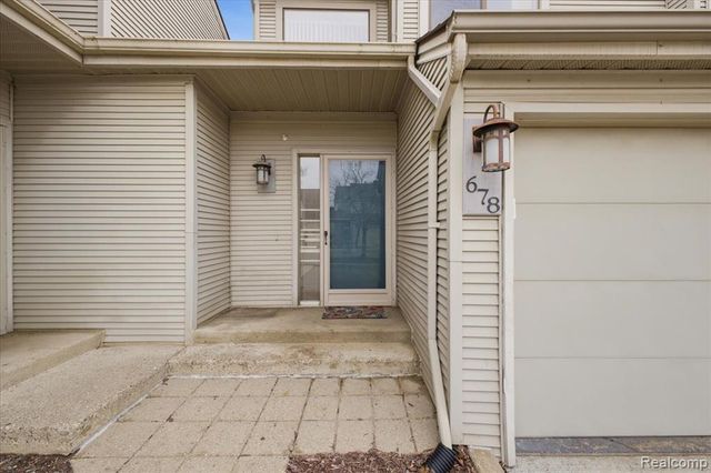 678 Highgate, Rochester Hills, MI 48307