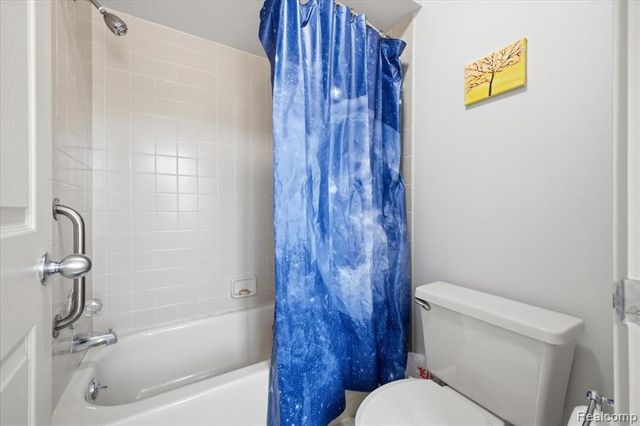 678 Highgate, Rochester Hills, MI 48307