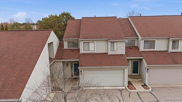 678 Highgate, Rochester Hills, MI 48307