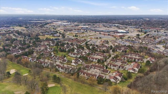 678 Highgate, Rochester Hills, MI 48307