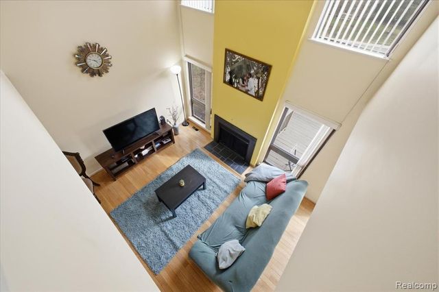 678 Highgate, Rochester Hills, MI 48307