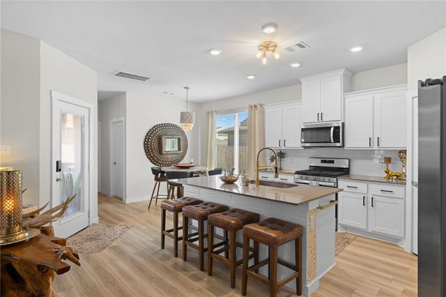 767 Double Mountain Road, College Station, TX 77845