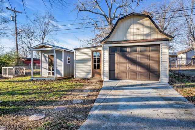 555 Ashe Ave, New Johnsonville, TN 37134