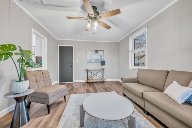 555 Ashe Ave, New Johnsonville, TN 37134