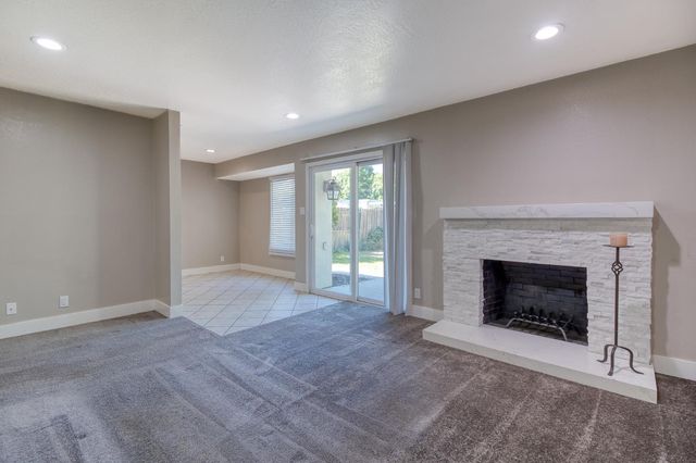 6829 Gordon Ct, Stockton, CA 95219