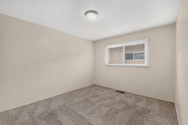 1405 Betts Street NE, Albuquerque, NM 87112