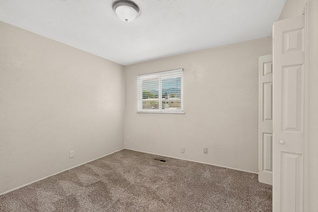 1405 Betts Street NE, Albuquerque, NM 87112