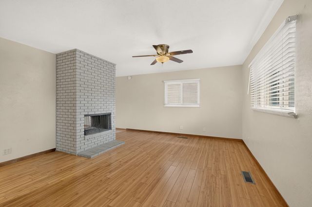 1405 Betts Street NE, Albuquerque, NM 87112