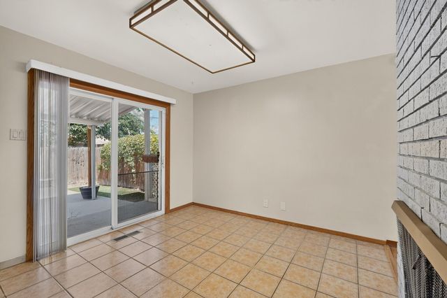 1405 Betts Street NE, Albuquerque, NM 87112