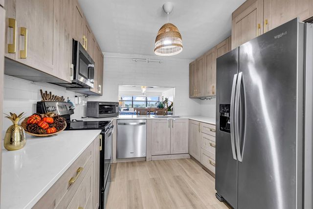 2705 NW 104th Avenue 406, Sunrise, FL 33322