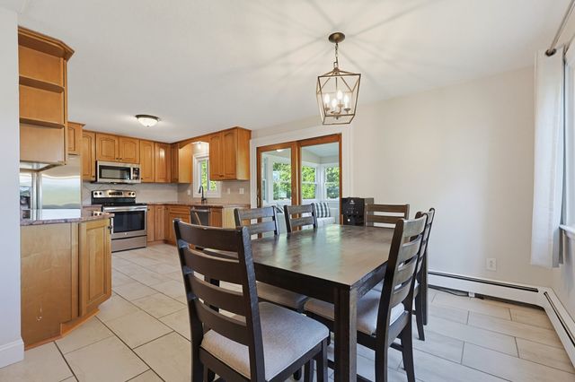 1 Garrison Dr, Plainville, MA 02762