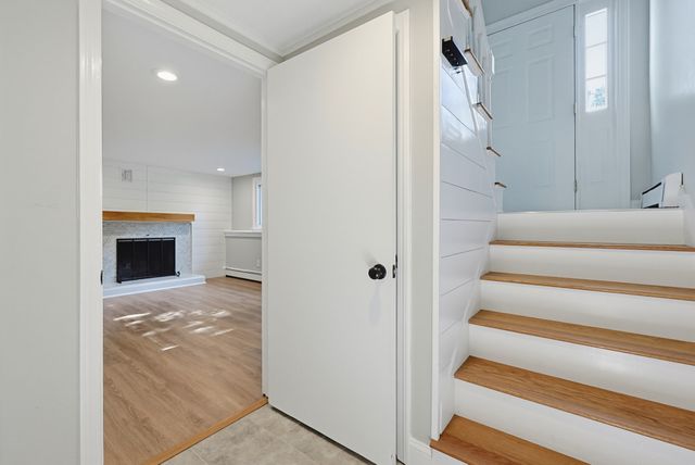 1 Garrison Dr, Plainville, MA 02762