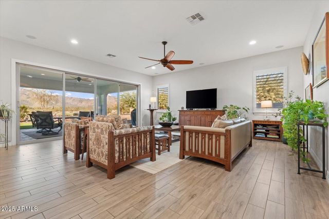 8510 N 194TH Drive, Waddell, AZ 85355