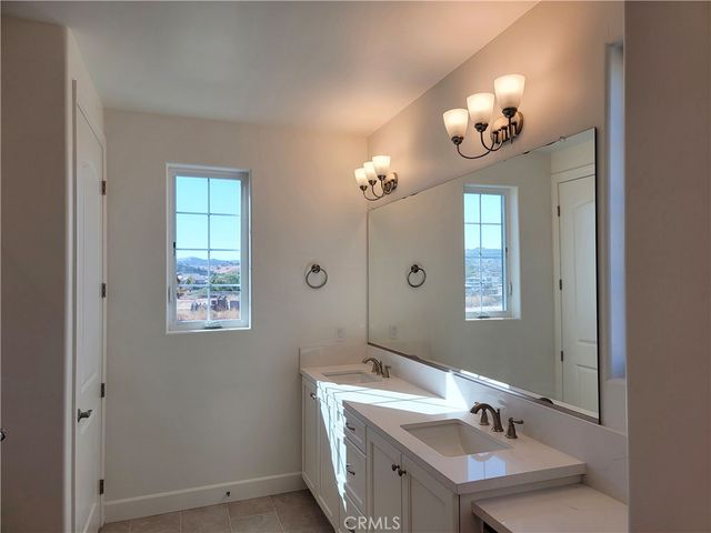 701 Manor Lane, Paso Robles, CA 93446