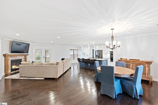 206 Forked Oak Way, Fountain Inn, SC 29644