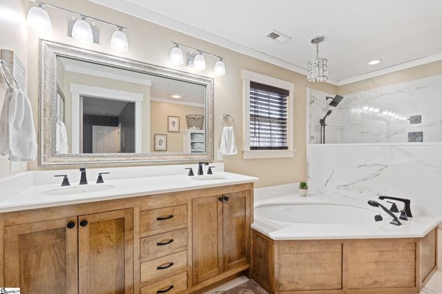 206 Forked Oak Way, Fountain Inn, SC 29644