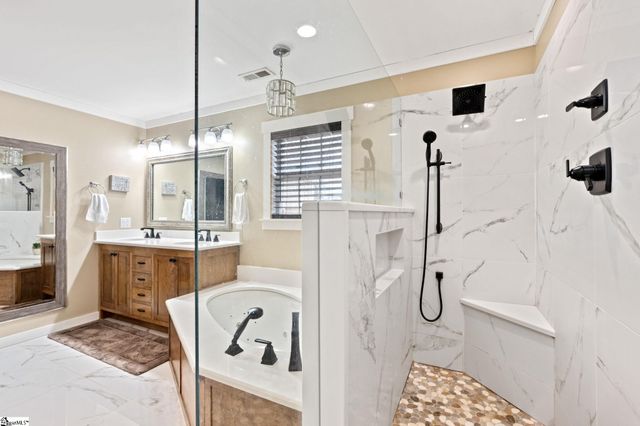 206 Forked Oak Way, Fountain Inn, SC 29644