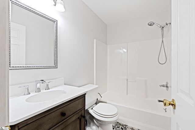 206 Forked Oak Way, Fountain Inn, SC 29644