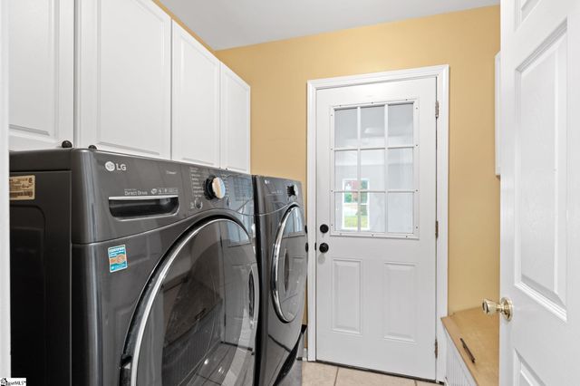 206 Forked Oak Way, Fountain Inn, SC 29644