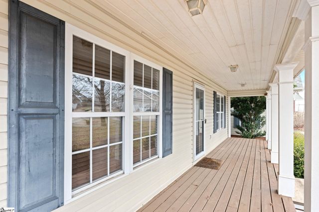 206 Forked Oak Way, Fountain Inn, SC 29644