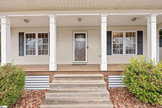 206 Forked Oak Way, Fountain Inn, SC 29644