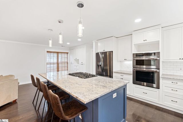 206 Forked Oak Way, Fountain Inn, SC 29644