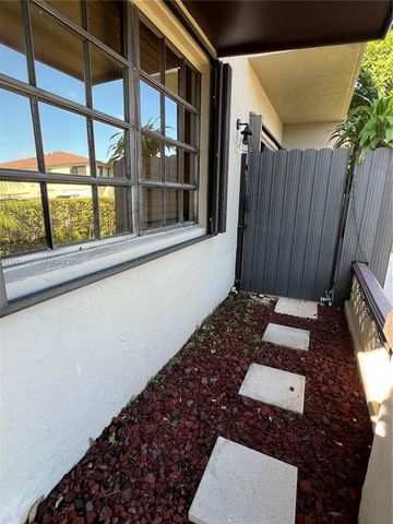 13973 SW 46th Ter 223, Miami, FL 33175