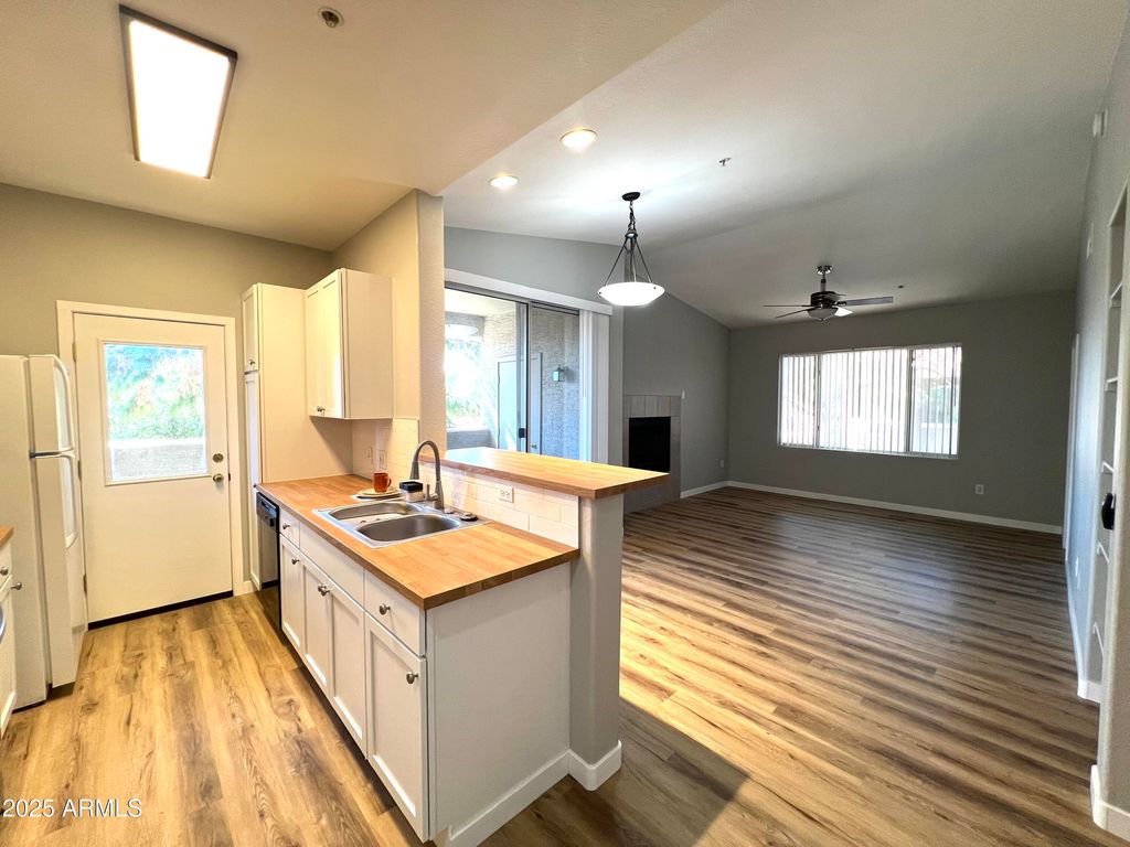2929 W Yorkshire Drive 2013, Phoenix, AZ 85027 — photo 2