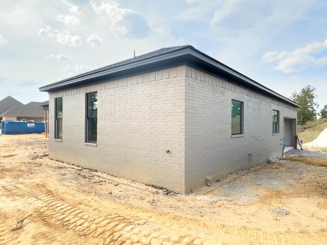 1033 Creekwood Cir, Bauxite, AR 72011