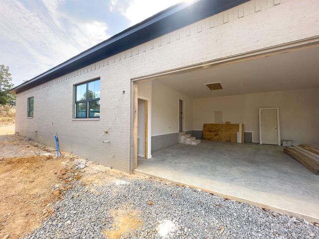 1033 Creekwood Cir, Bauxite, AR 72011