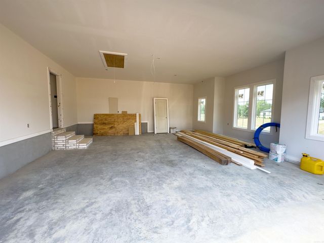 1033 Creekwood Cir, Bauxite, AR 72011