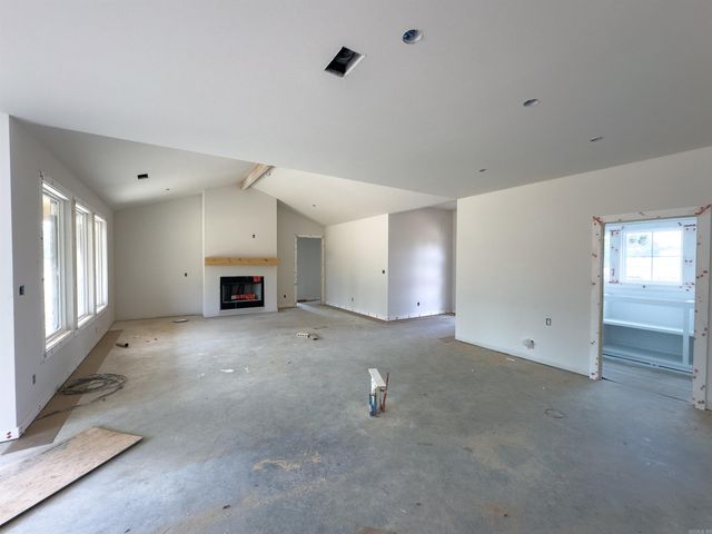 1033 Creekwood Cir, Bauxite, AR 72011