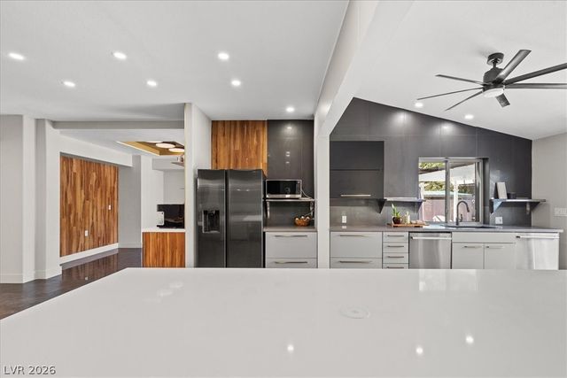 1501 Breeze Canyon Drive, Las Vegas, NV 89117