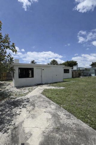 235 SW 21st Way, Fort Lauderdale, FL 33312
