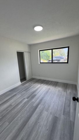 235 SW 21st Way, Fort Lauderdale, FL 33312