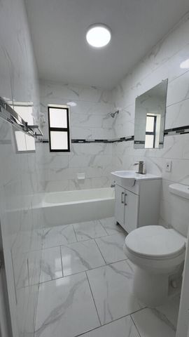 235 SW 21st Way, Fort Lauderdale, FL 33312