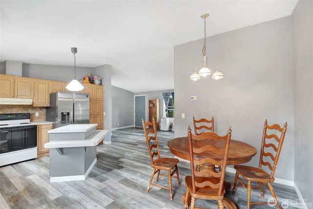 705 SW 1 Street, Castle Rock, WA 98611