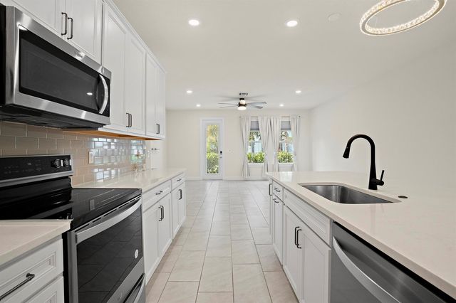 1866 SE Tarni Way, Stuart, FL 34996