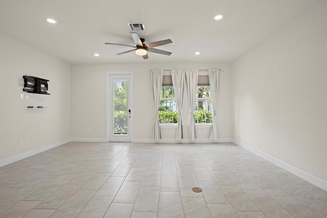 1866 SE Tarni Way, Stuart, FL 34996
